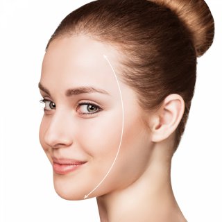 Redessiner l’ovale du visage et atténuer les “bajoues”