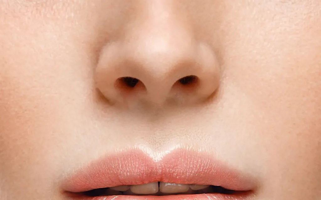 Rhinoplastie affiner le nez à Marseille