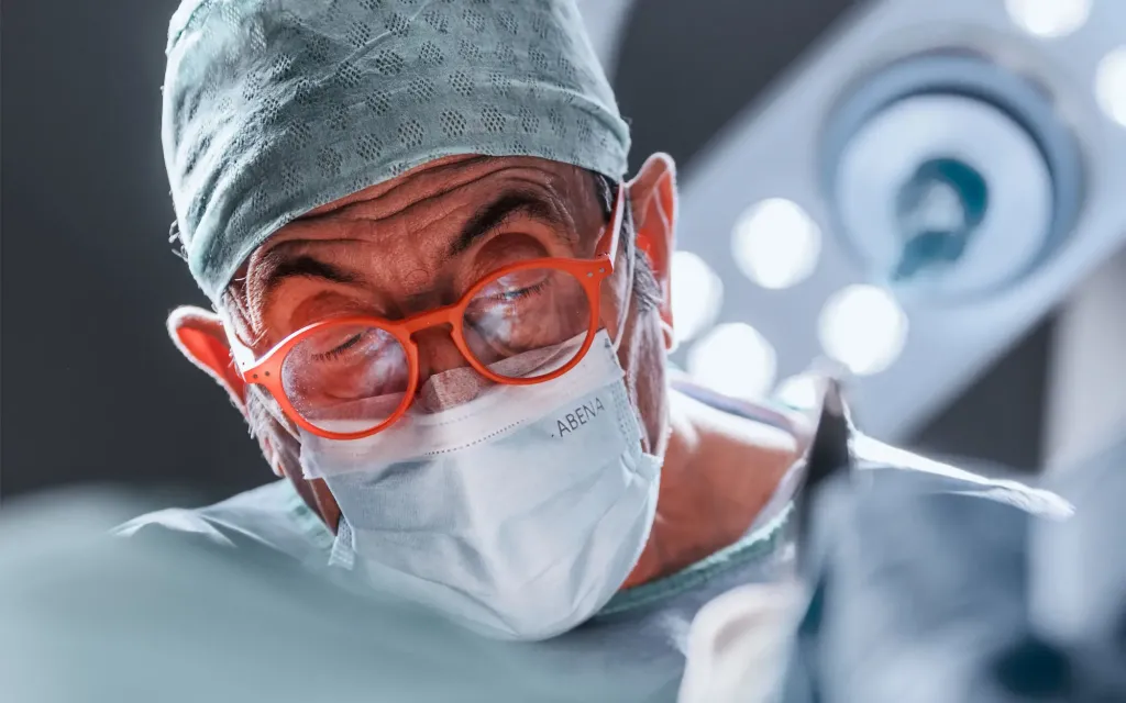 Dr Richard Abs est chirurgien esthétique à Marseille